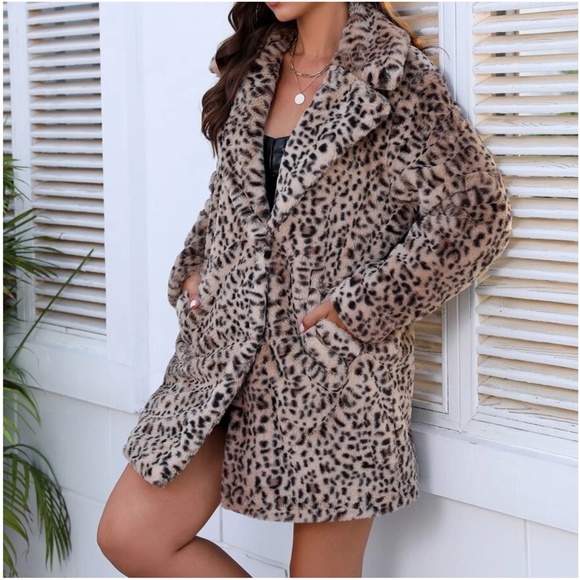 Cozy Leopard Print Vegan Fur Jacket Coat - Picture 4 of 4